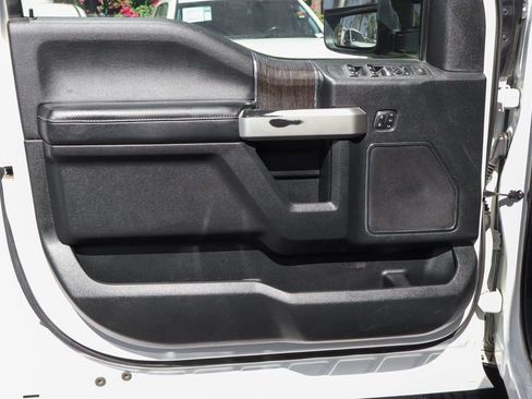 Used 2021 Ford F250 Lariat w/ Lariat Value Package AWD/4WD image 15