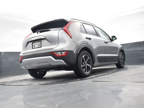 Certified 2023 Kia Niro EX image 24