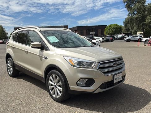Used 2018 Ford Escape Titanium w/ Ford Safe & Smart Package AWD/4WD image 3