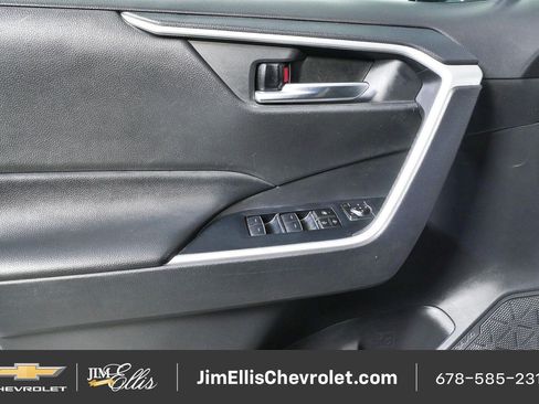 Used 2024 Toyota RAV4 XLE FWD image 6