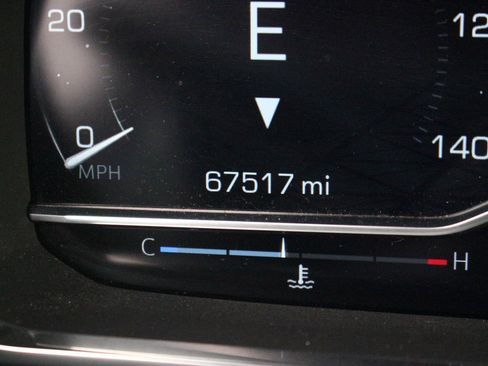 Used 2023 GMC Yukon AT4 w/ AT4 Premium Package image 27