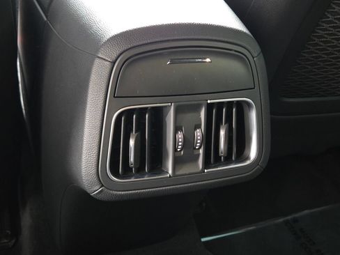 Used 2019 Maserati Levante AWD/4WD image 17