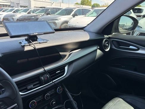 Used 2018 Alfa Romeo Stelvio Sport w/ Quick Order Package 22J Sport AWD/4WD image 22
