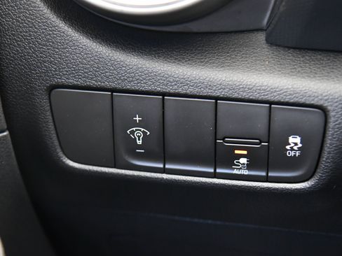 Used 2023 Hyundai Kona SE w/ Cargo Package FWD image 32