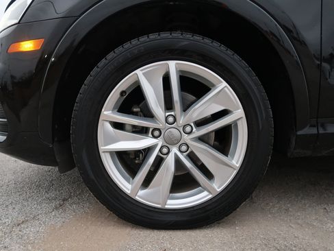 Used 2017 Audi Q3 2.0T Premium image 38