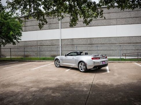 Used 2016 Chevrolet Camaro LT RWD image 21