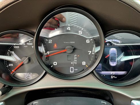 Used 2017 Porsche 718 Boxster RWD image 11