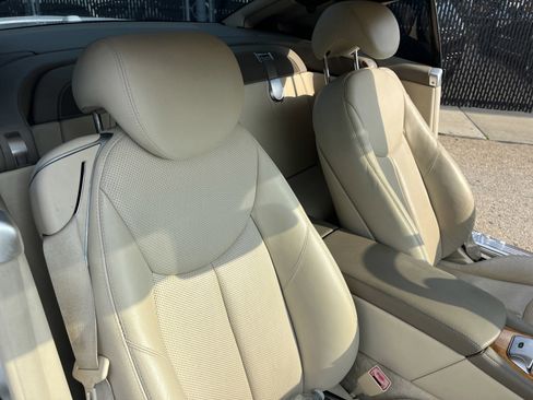 Used 2007 Mercedes-Benz SL 550 w/ Premium Pkg I image 14