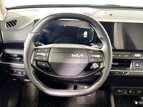 Certified 2025 Kia K4 EX image 13