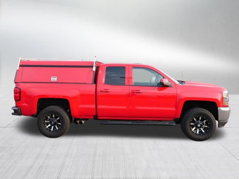 Used 2017 Chevrolet Silverado 1500 LT w/ All Star Edition AWD/4WD image 8