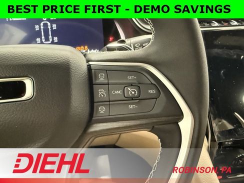 New 2025 Jeep Grand Cherokee L Limited w/ Black Appearance Package image 29