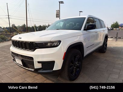 Used 2023 Jeep Grand Cherokee L Laredo