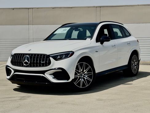 New 2026 Mercedes-Benz GLC 43 AMG 4MATIC image 2