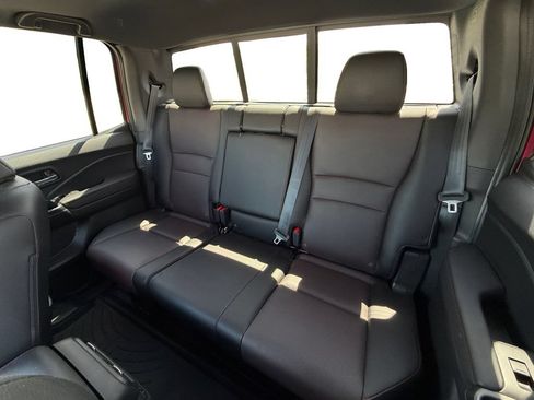 Used 2025 Honda Ridgeline Black Edition image 28