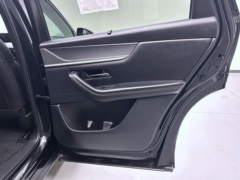 Certified 2024 MAZDA CX-90 Plug-In Hybrid w/ Premium Pkg image 17