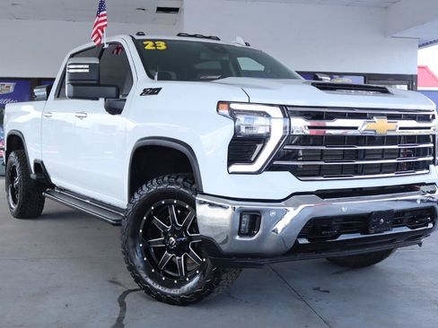 Used 2024 Chevrolet Silverado 3500 LTZ w/ LTZ Plus Package AWD/4WD image 2