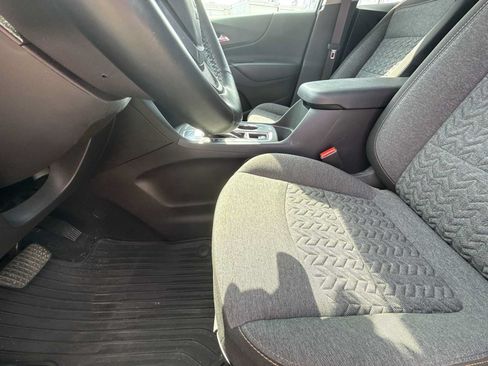 Certified 2024 Chevrolet Equinox LT FWD image 33