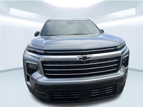 Used 2025 Chevrolet Traverse High Country w/ LPO, Cargo Package FWD image 5
