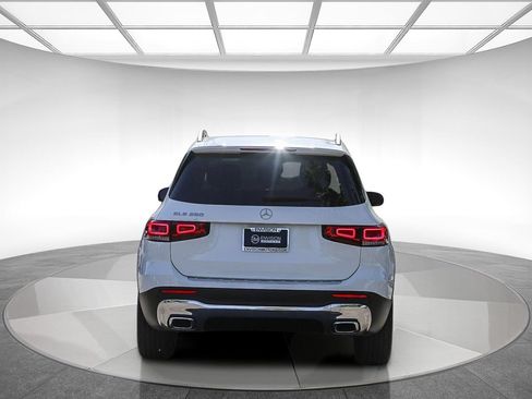 Certified 2022 Mercedes-Benz GLB 250 image 3