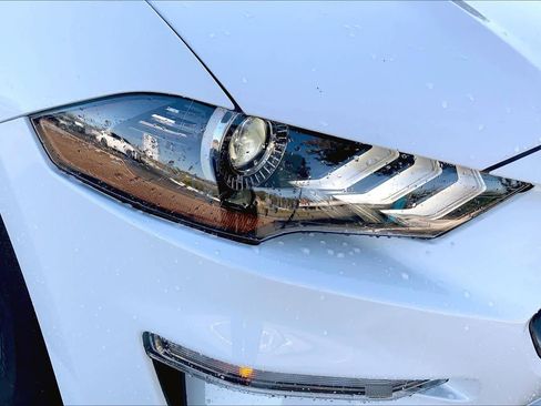 Used 2018 Ford Mustang Coupe image 26