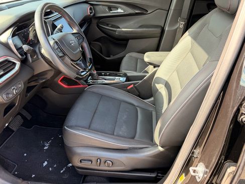 Used 2022 Chevrolet TrailBlazer RS w/ Convenience Package image 11