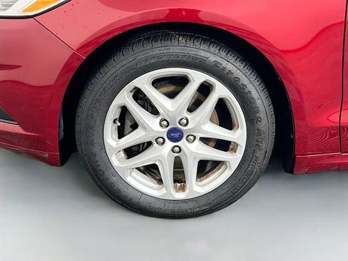 Used 2014 Ford Fusion SE w/ Equipment Group 202A FWD image 25