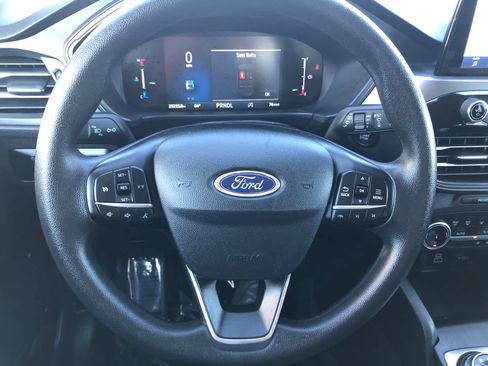 Used 2025 Ford Escape Active AWD/4WD image 9