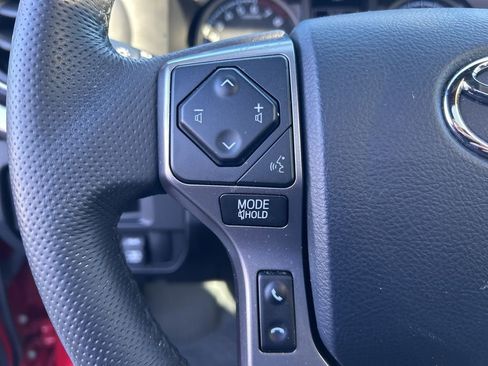 Used 2017 Toyota Tacoma Limited image 6