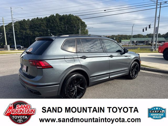 Used 2024 Volkswagen Tiguan SE R-Line FWD image 3
