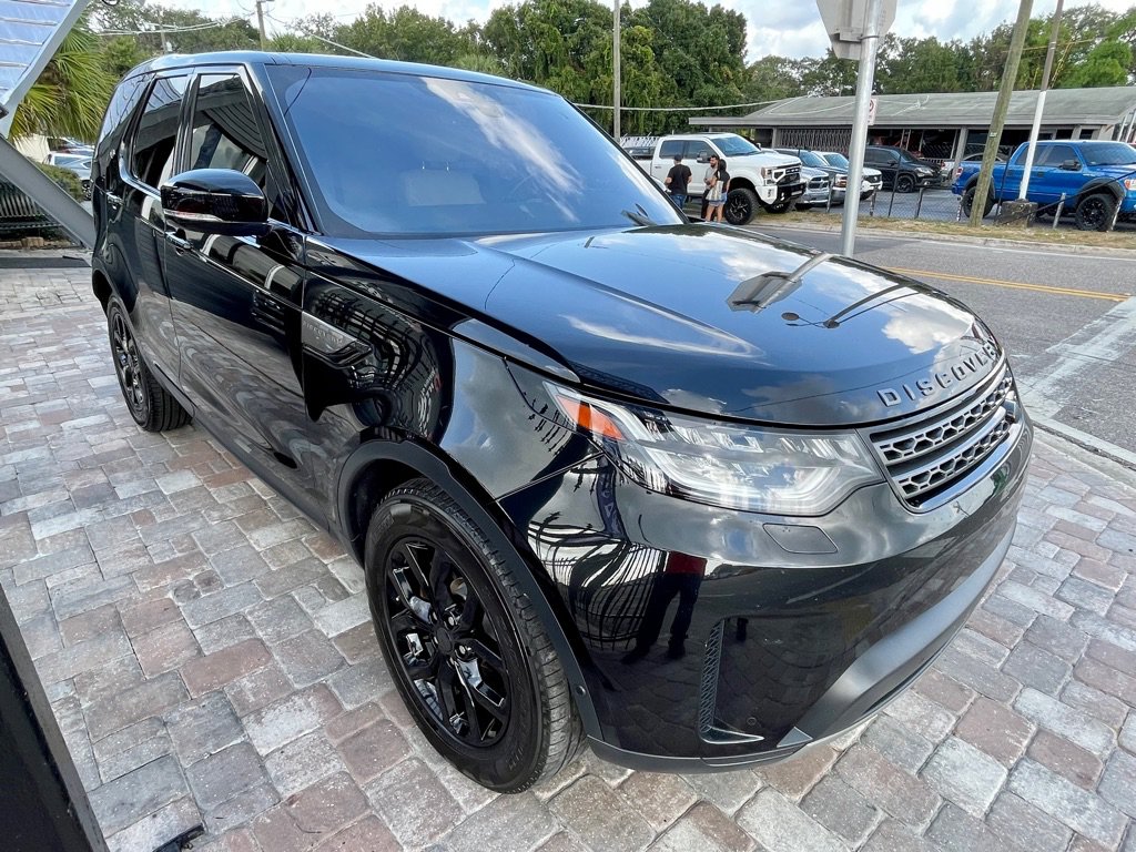 Used 2017 Land Rover Discovery SE AWD/4WD image 3