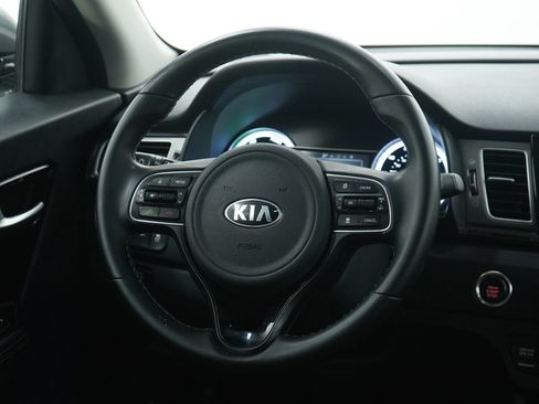 Used 2017 Kia Niro EX image 14
