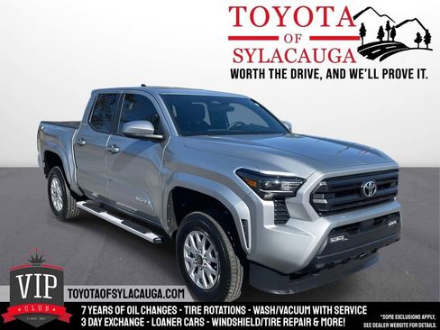 Used 2024 Toyota Tacoma SR5 image 1