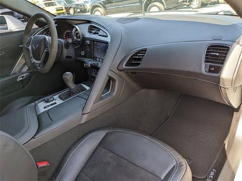 Used 2019 Chevrolet Corvette Stingray Coupe image 14