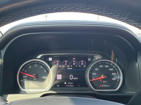 Used 2019 Chevrolet Silverado 1500 High Country w/ Technology Package image 18