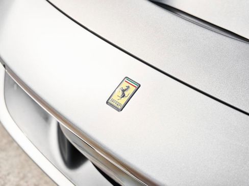 Used 2020 Ferrari F8 Tributo image 7