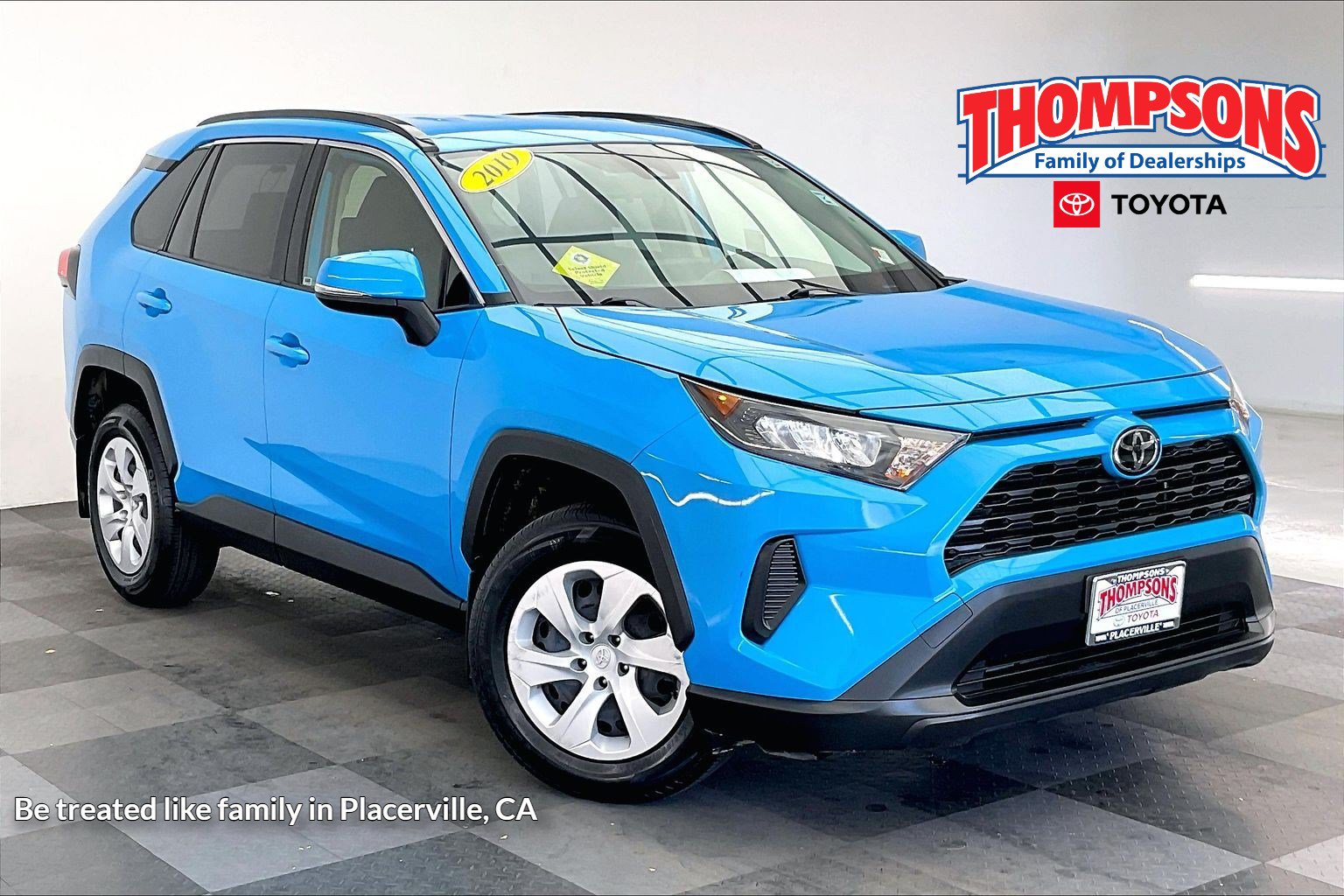 Used 2019 Toyota RAV4 LE w/ All Weather Liner Package FWD image 1