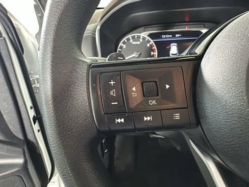 Used 2023 Nissan Rogue SV AWD/4WD image 15