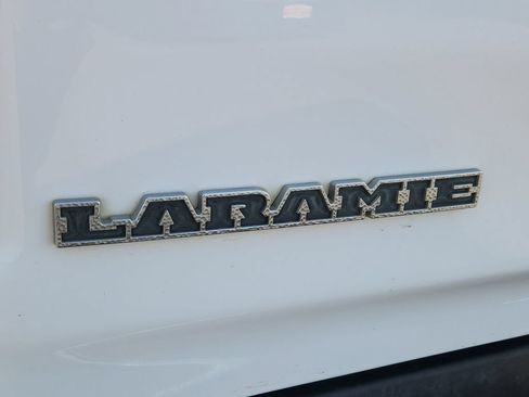 Used 2022 RAM 1500 Laramie AWD/4WD image 5