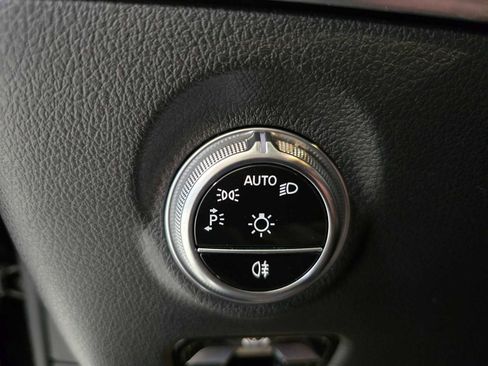 Used 2023 Mercedes-Benz C 300 Sedan image 30