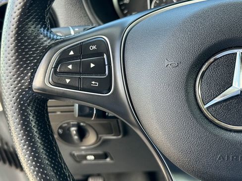 Used 2023 Mercedes-Benz Metris image 14