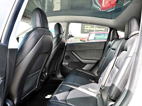 Used 2021 Tesla Model Y Long Range AWD/4WD image 10