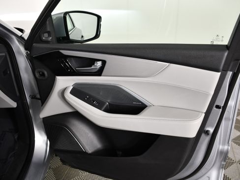 Certified 2025 Acura MDX SH-AWD w/ Technology Package image 40