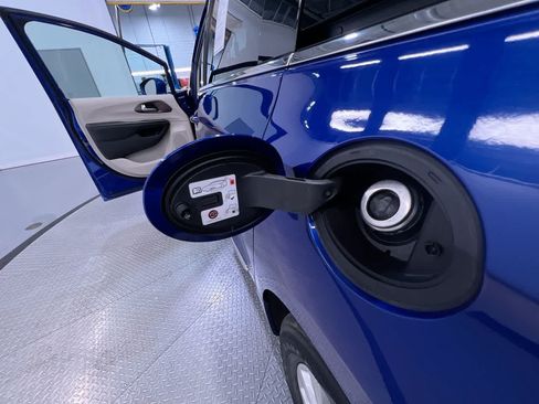 Used 2018 Chrysler Pacifica Touring-L Plus FWD image 44