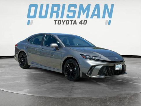 Certified 2025 Toyota Camry SE w/ Convenience Package AWD/4WD image 1