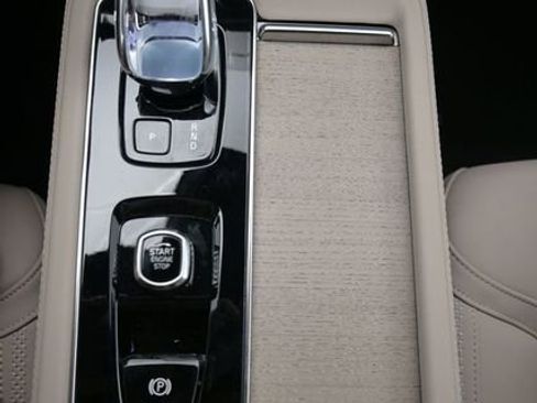 New 2026 Volvo XC90 B5 Plus w/ Protection Package Premier image 10