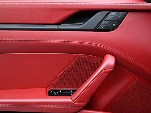 Used 2022 Porsche 911 Carrera 4 GTS image 50