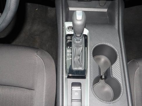 Used 2025 Nissan Altima 2.5 SV AWD/4WD image 19