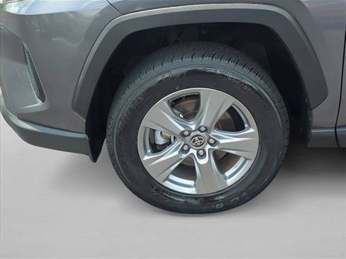 Used 2022 Toyota RAV4 LE AWD/4WD image 28