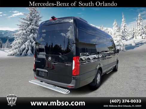 Used 2024 Mercedes-Benz Sprinter 2500 w/ Dashboard Charging Package image 14