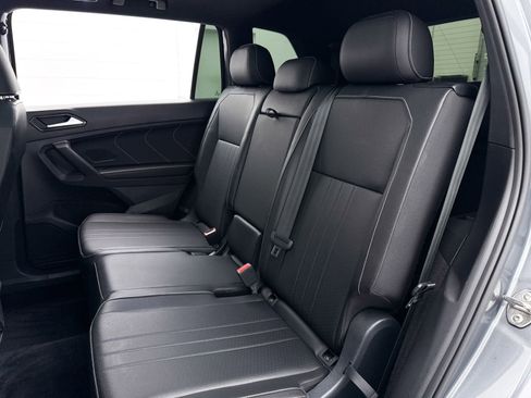 Used 2023 Volkswagen Tiguan SE R-Line FWD image 30